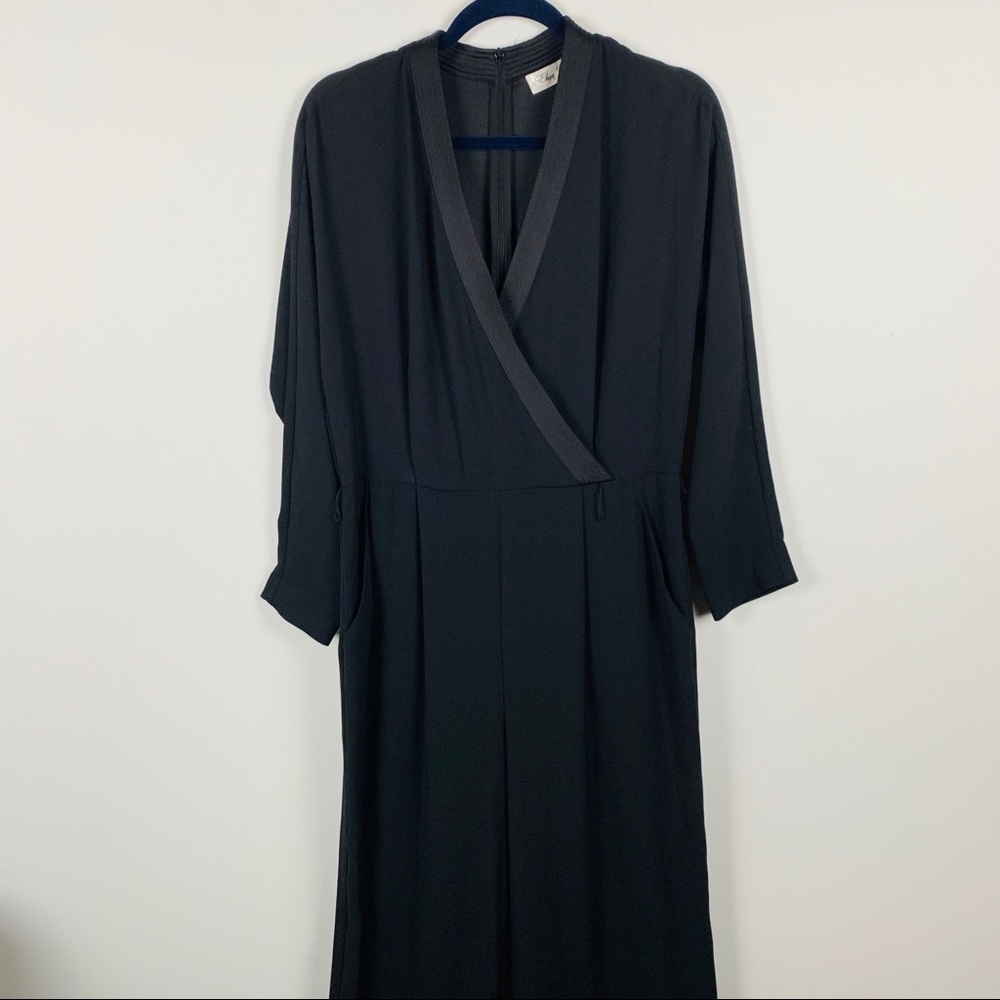 Eliza J v neck wide leg jumpsuit in black size 10